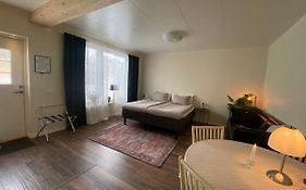 Cozy Modern Studio Apartment Stay